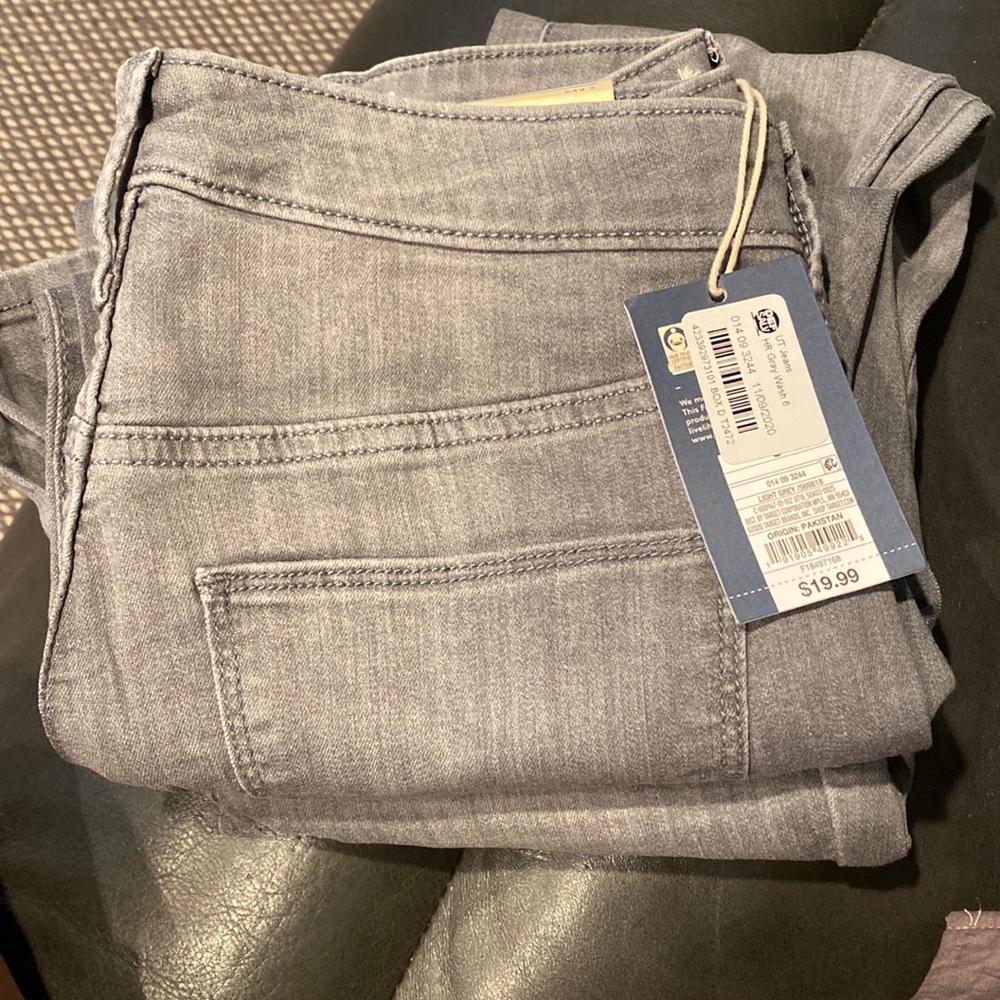 Gray jeans 👖